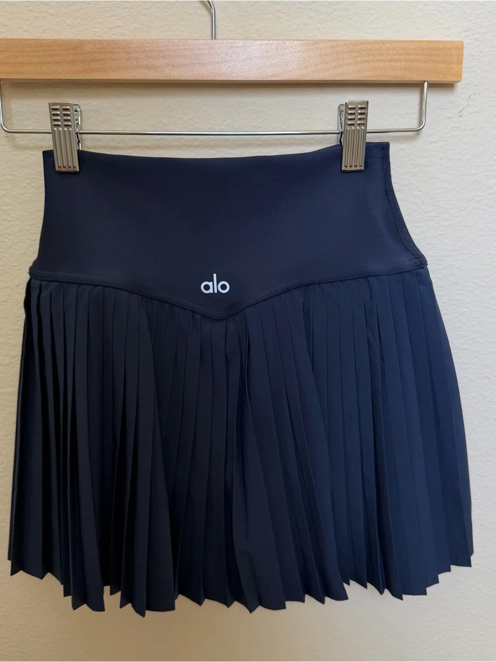 ALO Yoga Navy Pleated Mini Skirt